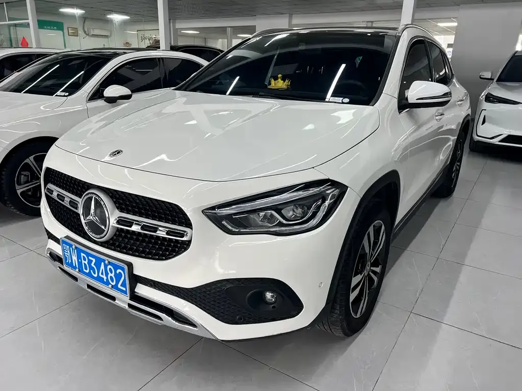 Mercedes-Benz GLA — фото 1