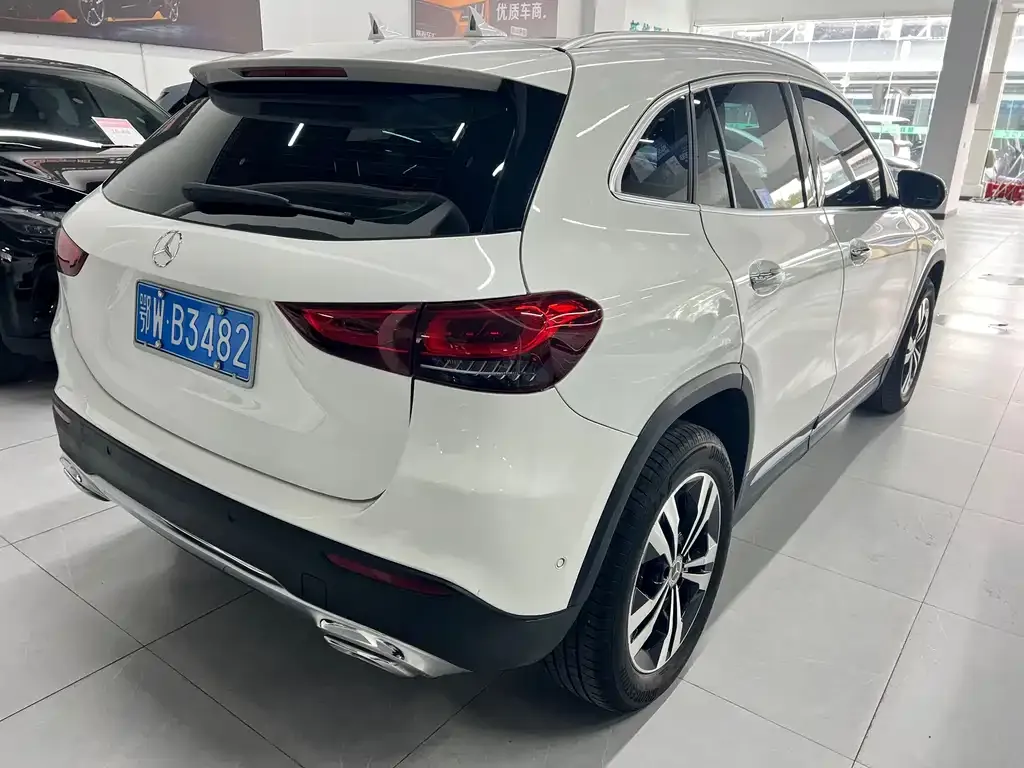 Mercedes-Benz GLA — фото 8