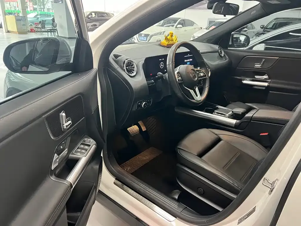 Mercedes-Benz GLA — фото 10