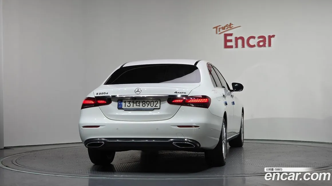 Mercedes-Benz E-Class 2023 из KR, фото 2