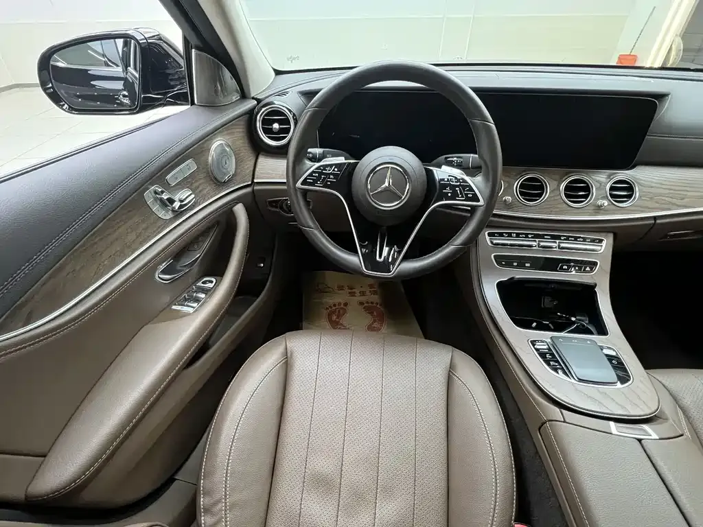 Mercedes-Benz E-Class 2023 из CN, фото 8
