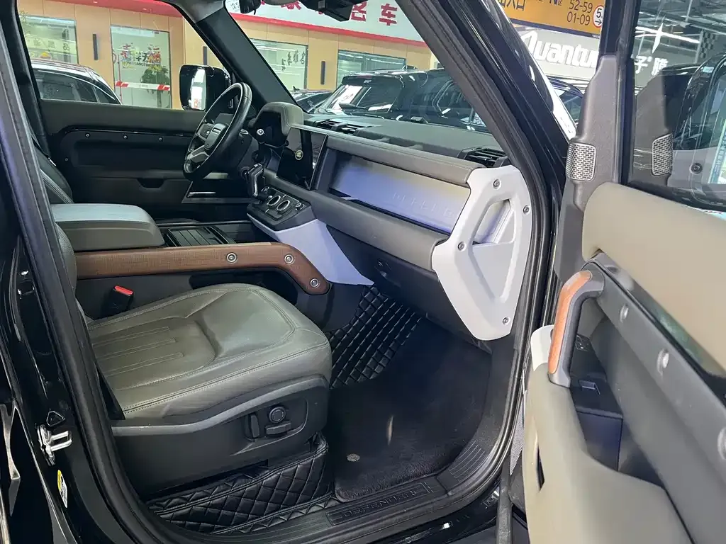 Land Rover Defender 2021 из CN, фото 3