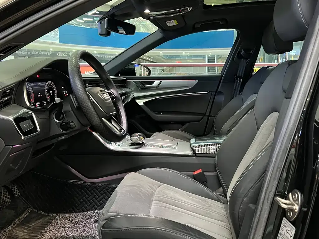 Audi A6L 2021 из CN, фото 7