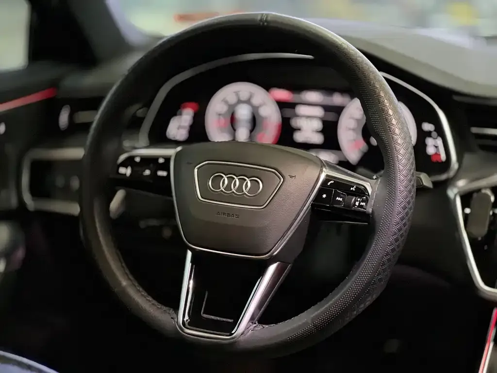 Audi A6L 2021 из CN, фото 6