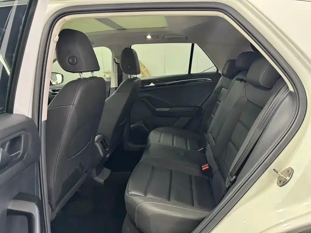 Volkswagen T-Roc 2022 из CN, фото 2