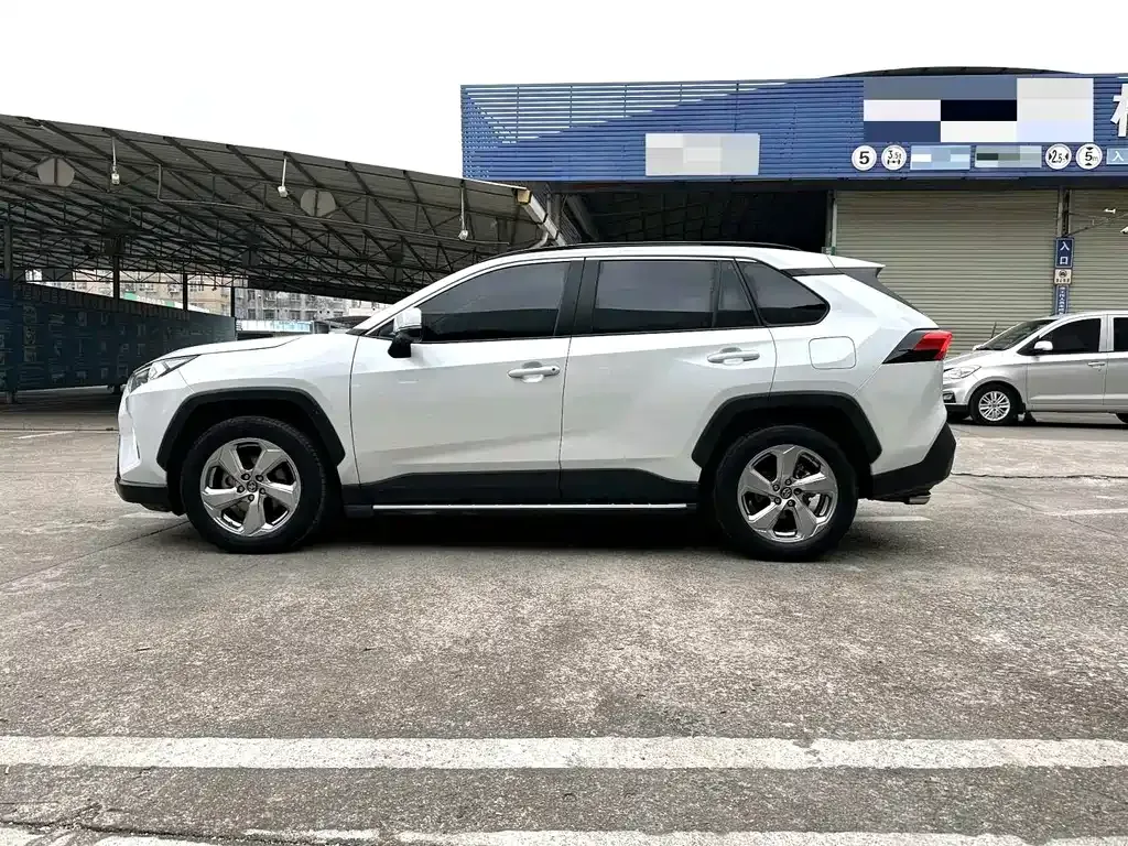 Toyota RAV4 2021 из CN, фото 6