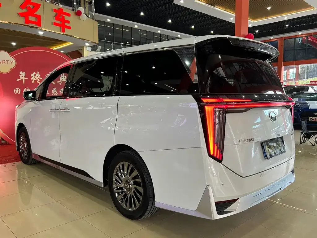 GAC Motor Trumpchi M8 — фото 8