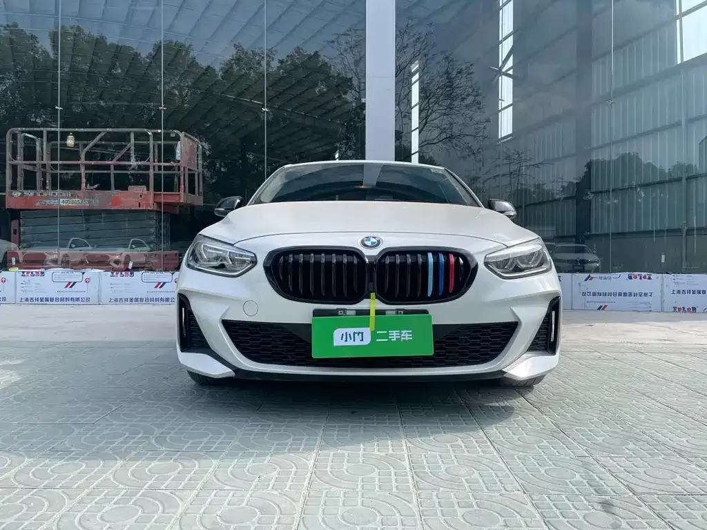 BMW 1 Series 2023 из CN, фото 2