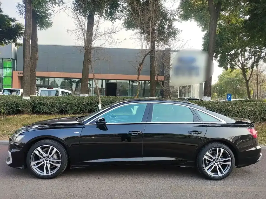 Audi A6L 2023 из CN, фото 5