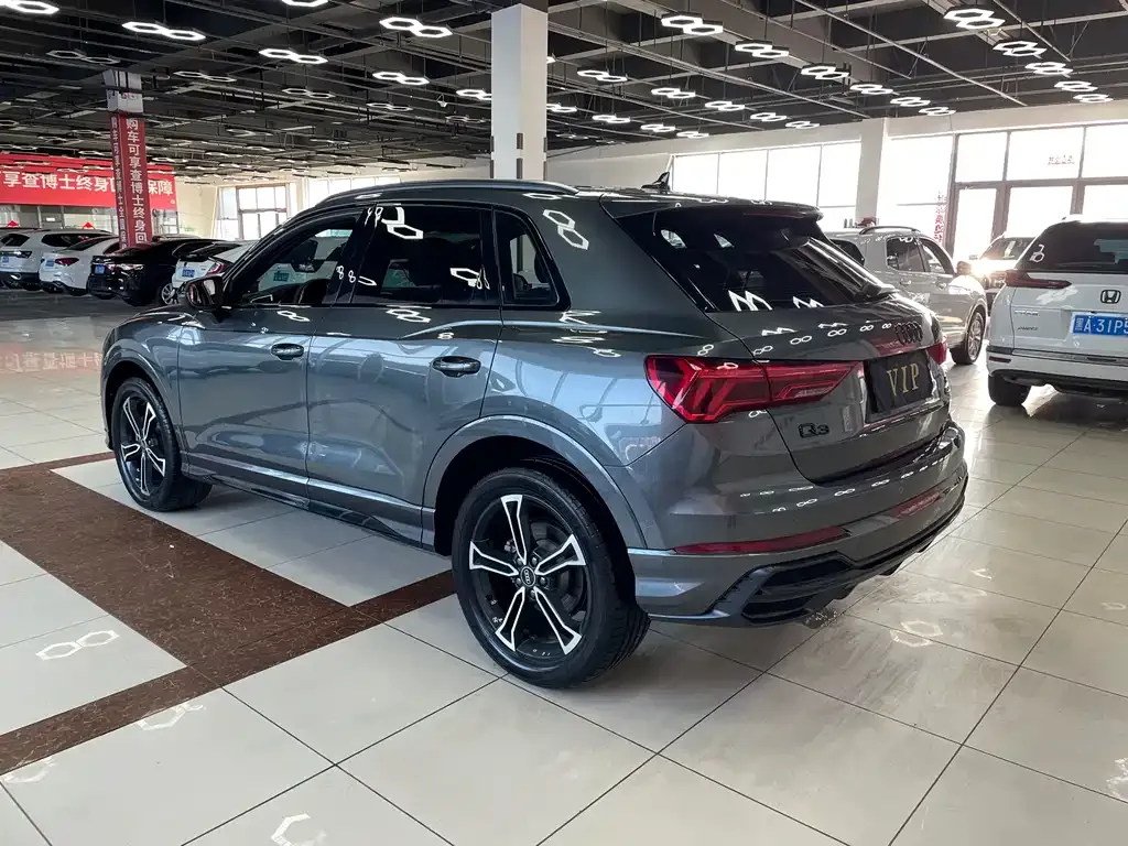 Audi Q3 2023 из CN, фото 8