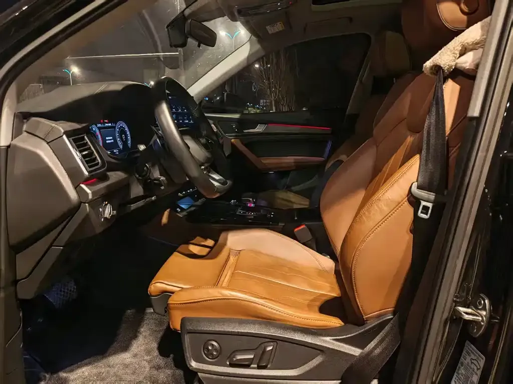 Audi Q5L 2022 из CN, фото 5