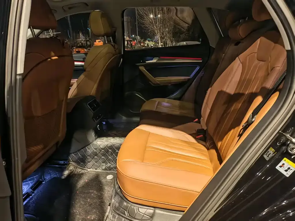Audi Q5L 2022 из CN, фото 4