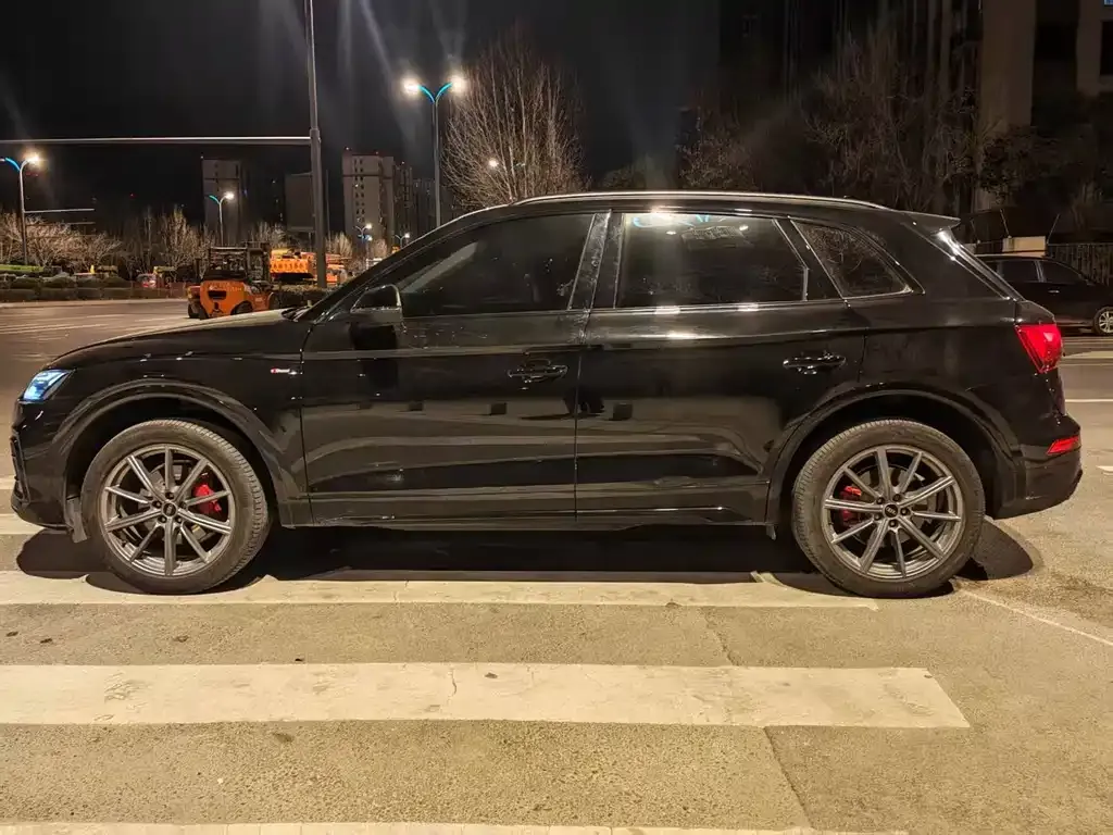 Audi Q5L 2022 из CN, фото 8