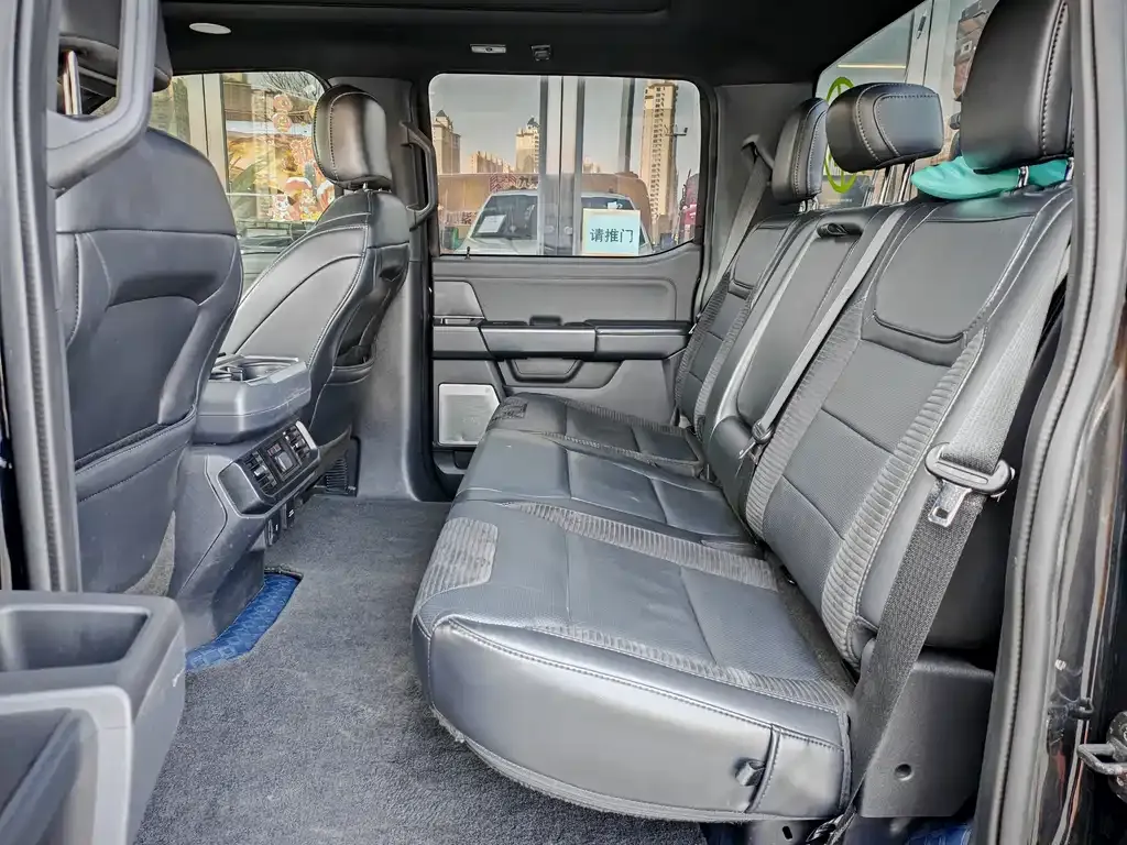 Ford F-150 Raptor 2023 из CN, фото 5