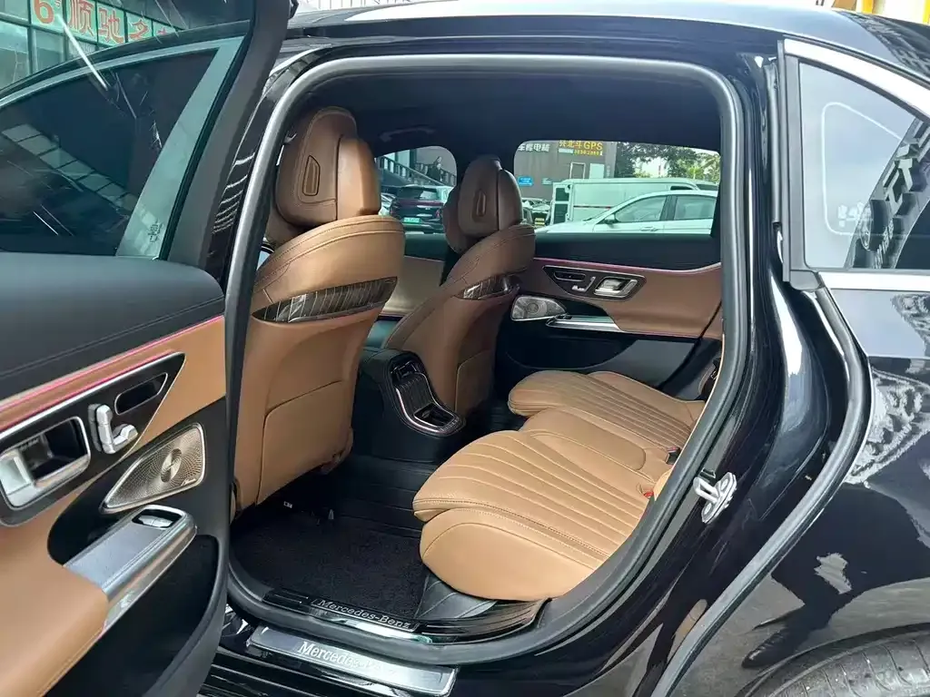 Mercedes-Benz E-Class 2025 из CN, фото 8