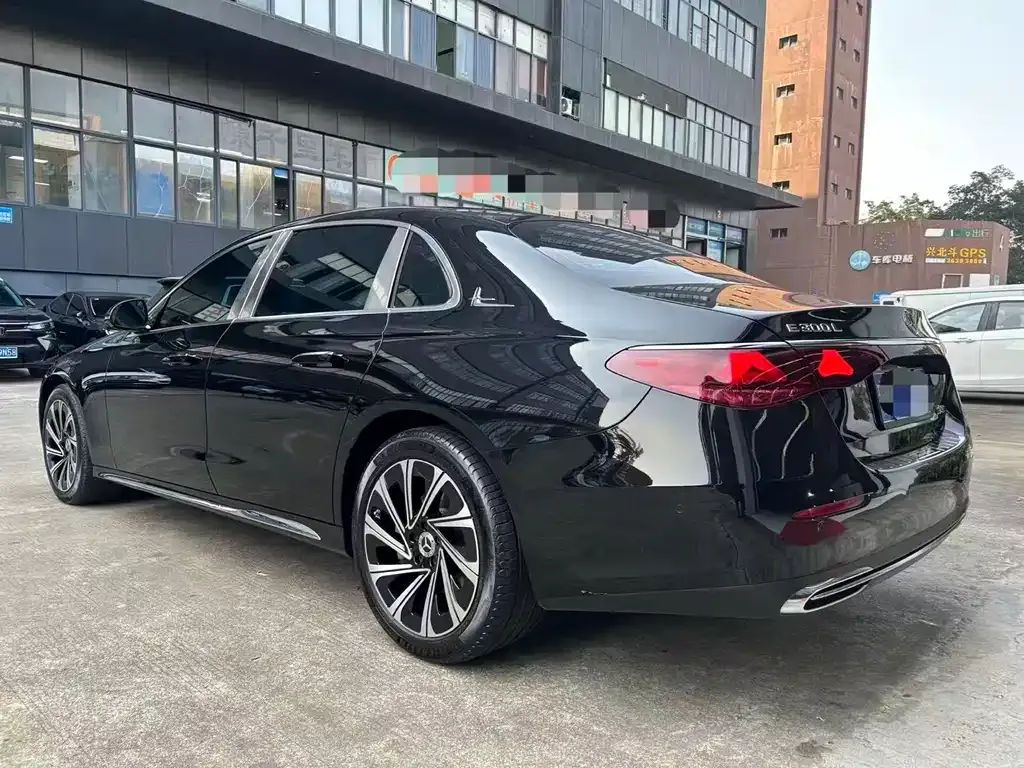 Mercedes-Benz E-Class 2025 из CN, фото 5