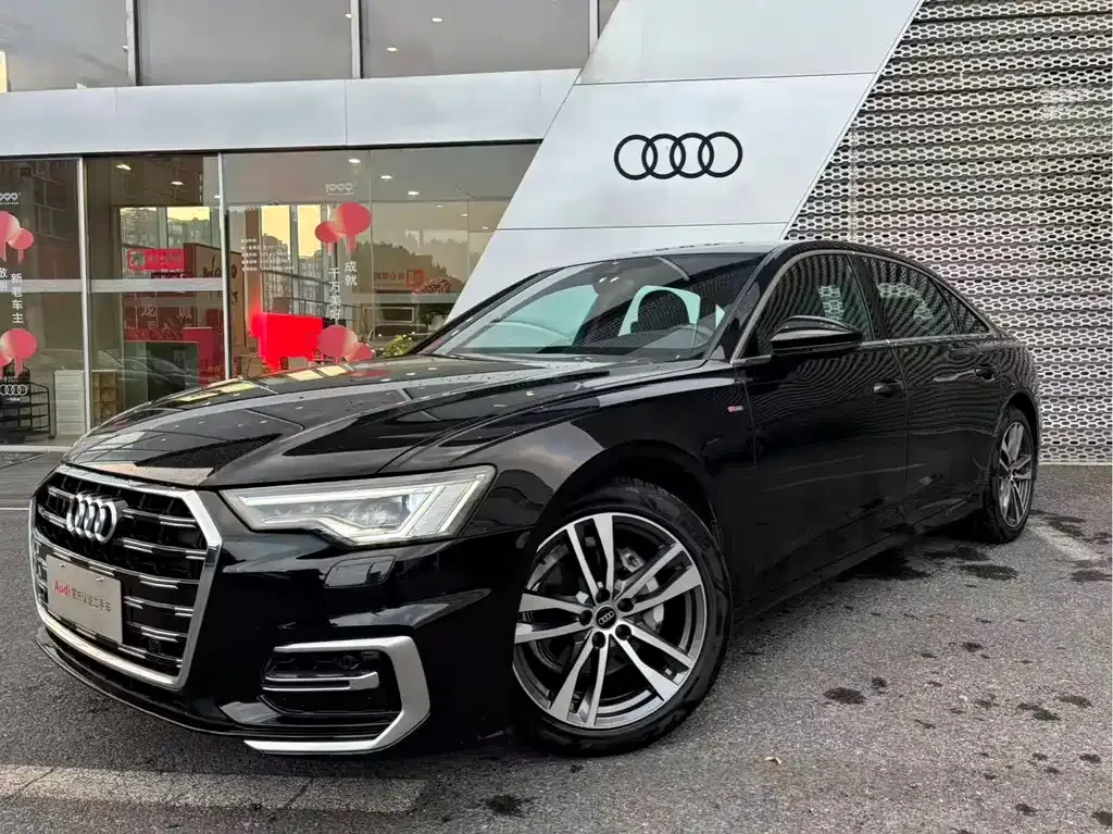 Audi A6L — фото 1