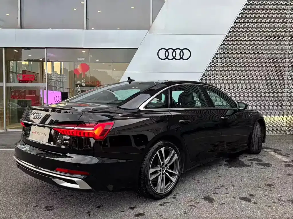Audi A6L — фото 10