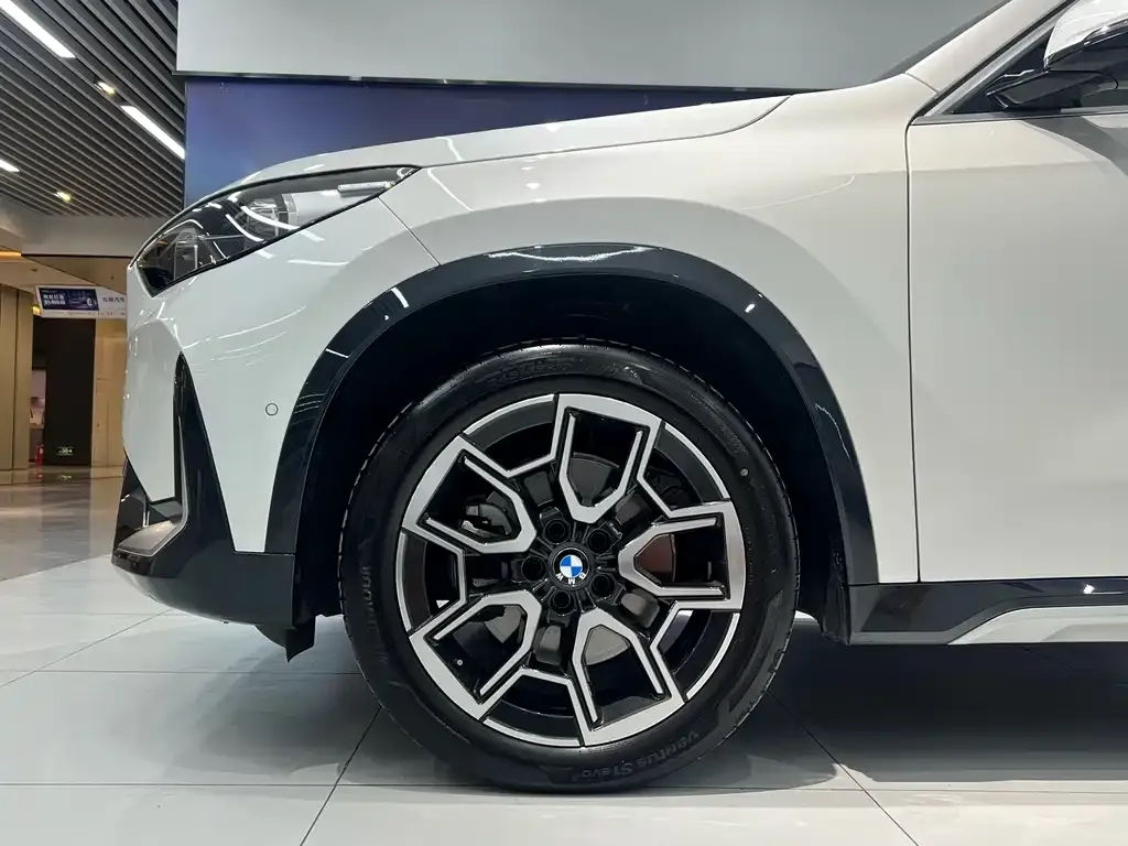 BMW X1 — фото 2