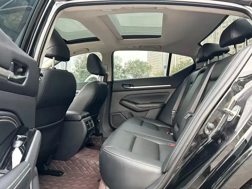 Nissan Teana 2023 из CN, фото 2