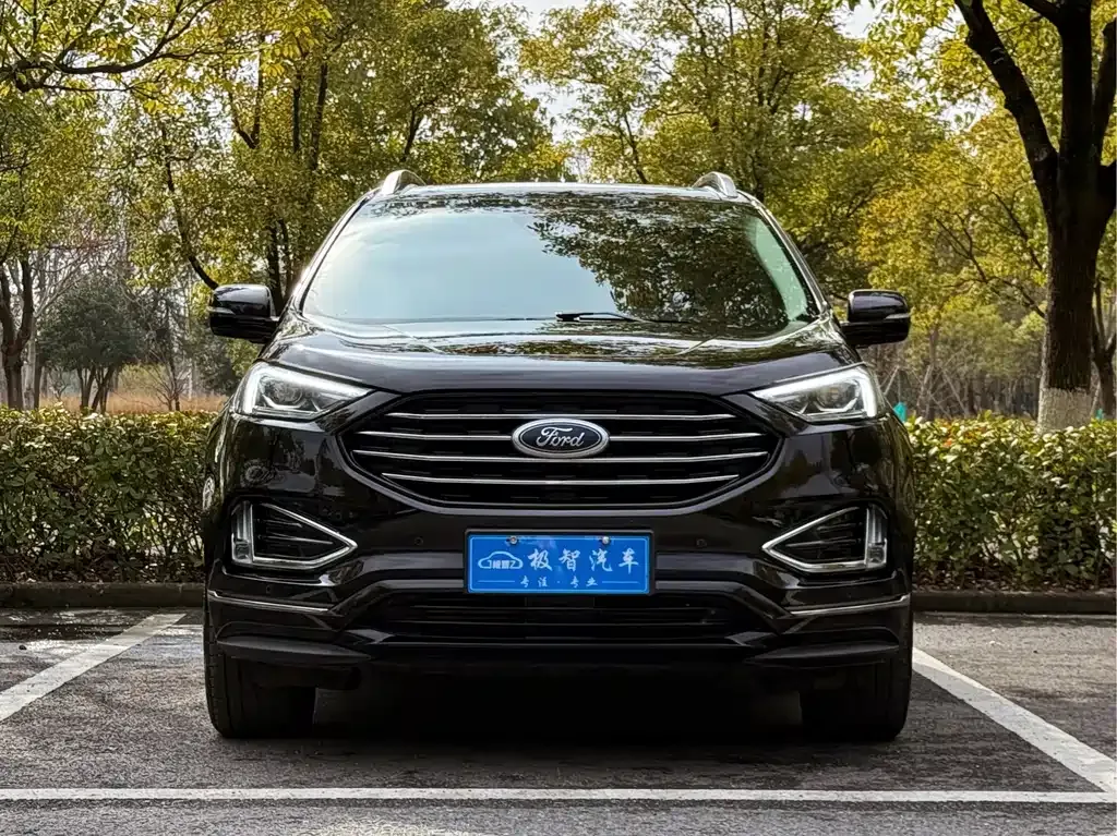 Ford Edge — фото 9