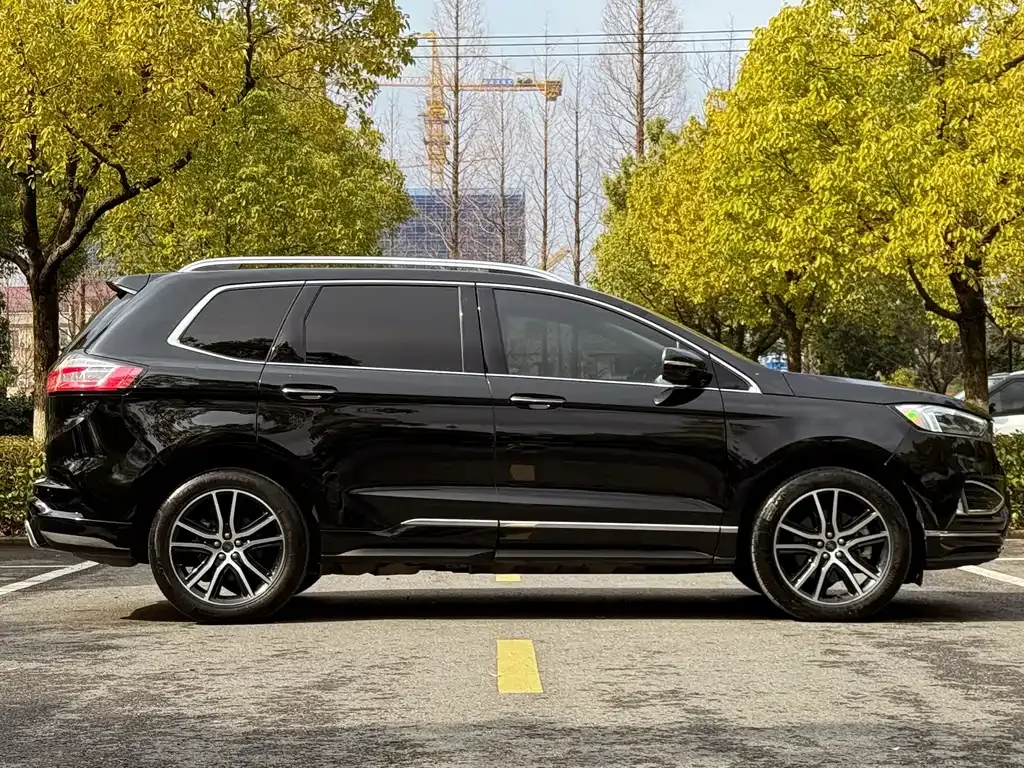 Ford Edge — фото 6