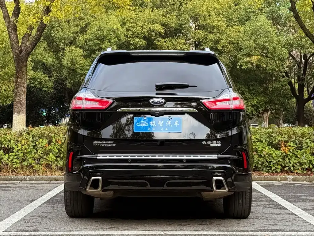 Ford Edge — фото 5