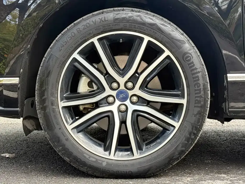 Ford Edge — фото 3