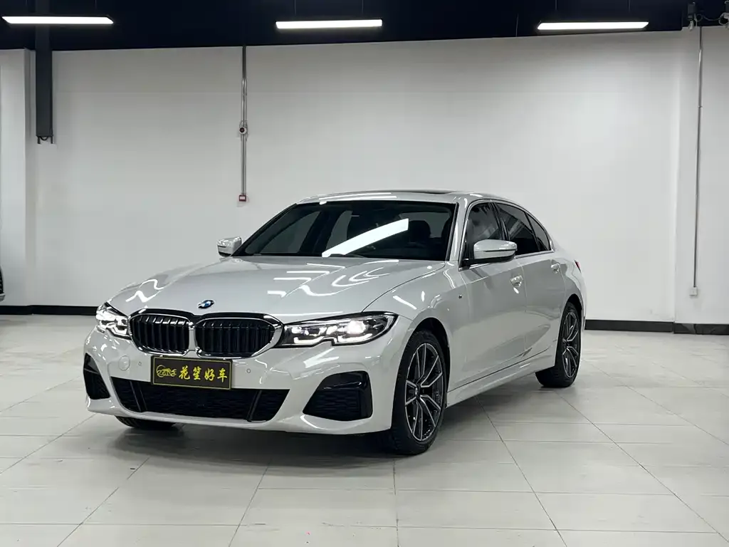 BMW 3 Series 2022 из CN, фото 1