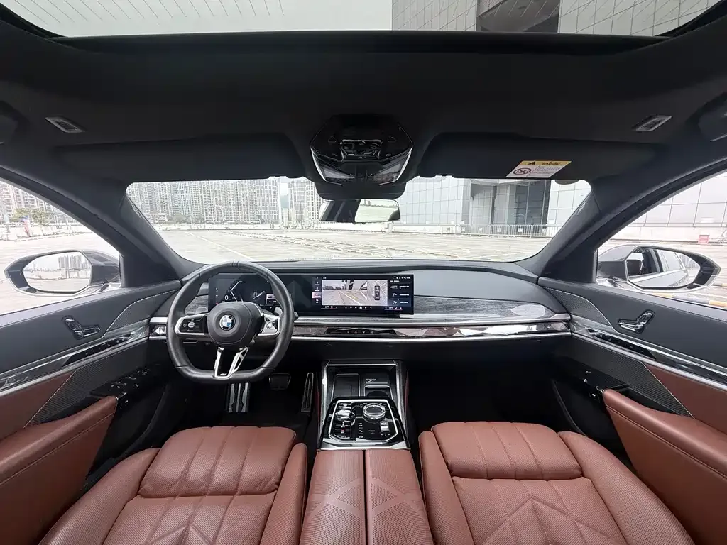 BMW 7 Series 2024 из CN, фото 9