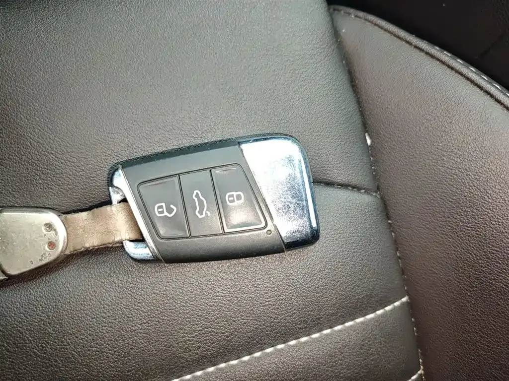 Volkswagen Magotan 2024 из CN, фото 10