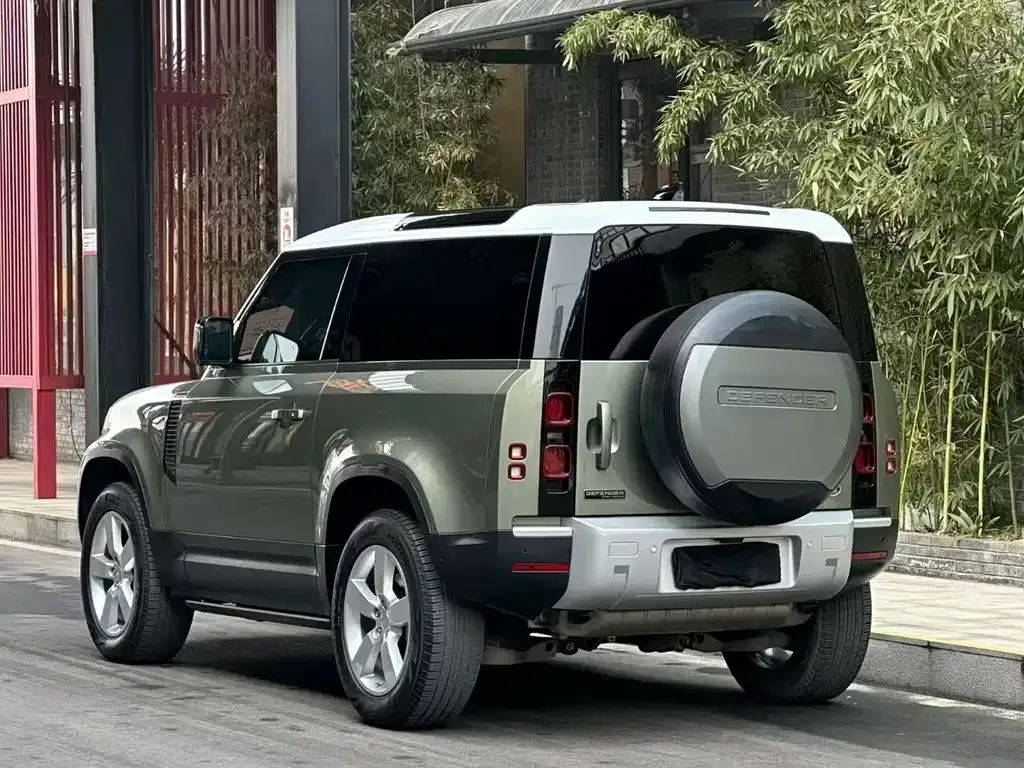 Land Rover Defender — фото 4
