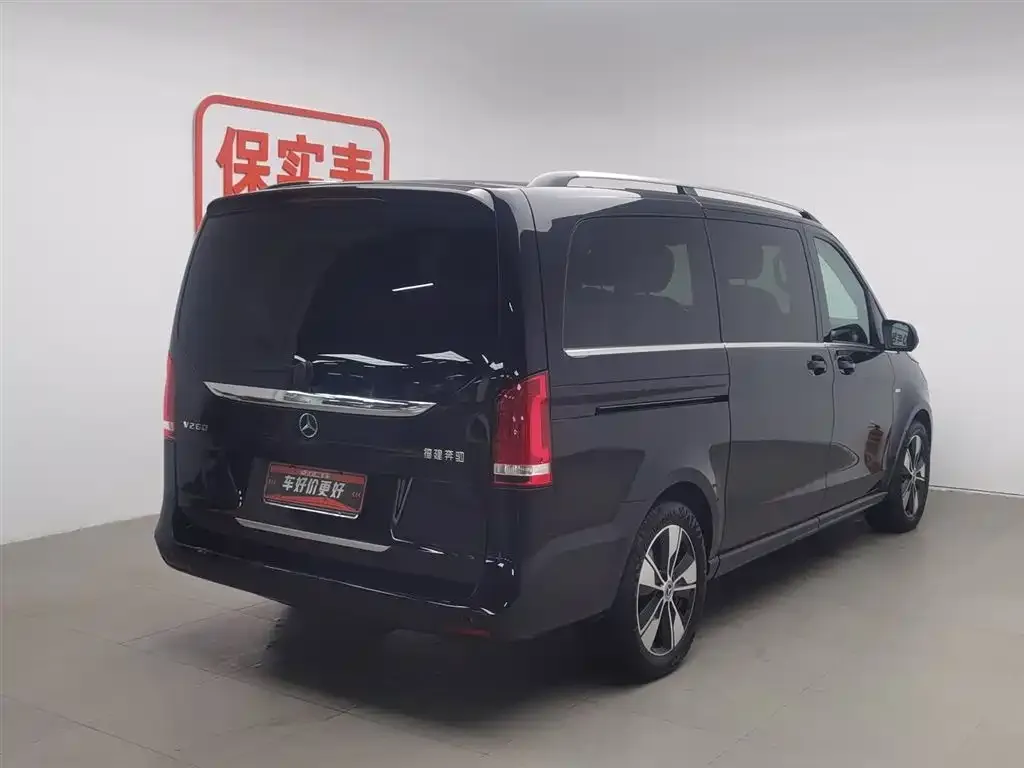 Mercedes-Benz V-Class 2024 из CN, фото 2