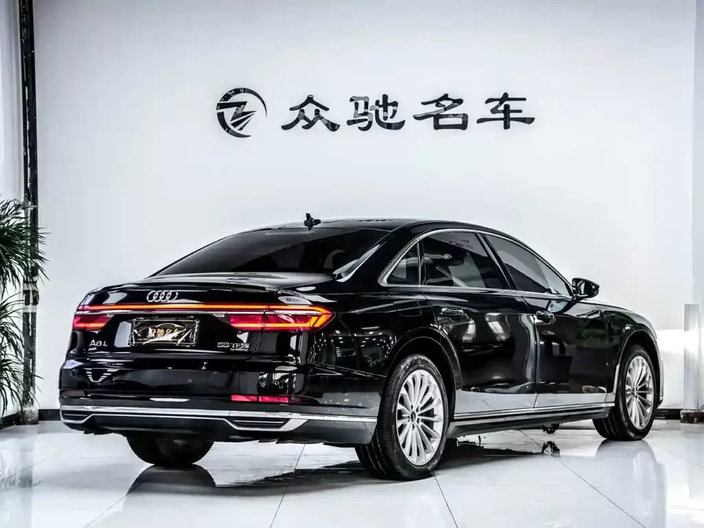 Audi A8 2022 из CN, фото 10