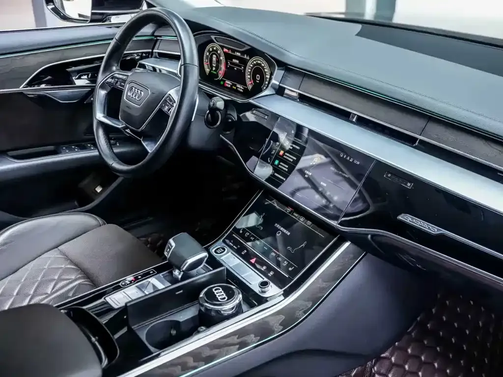 Audi A8 2022 из CN, фото 3