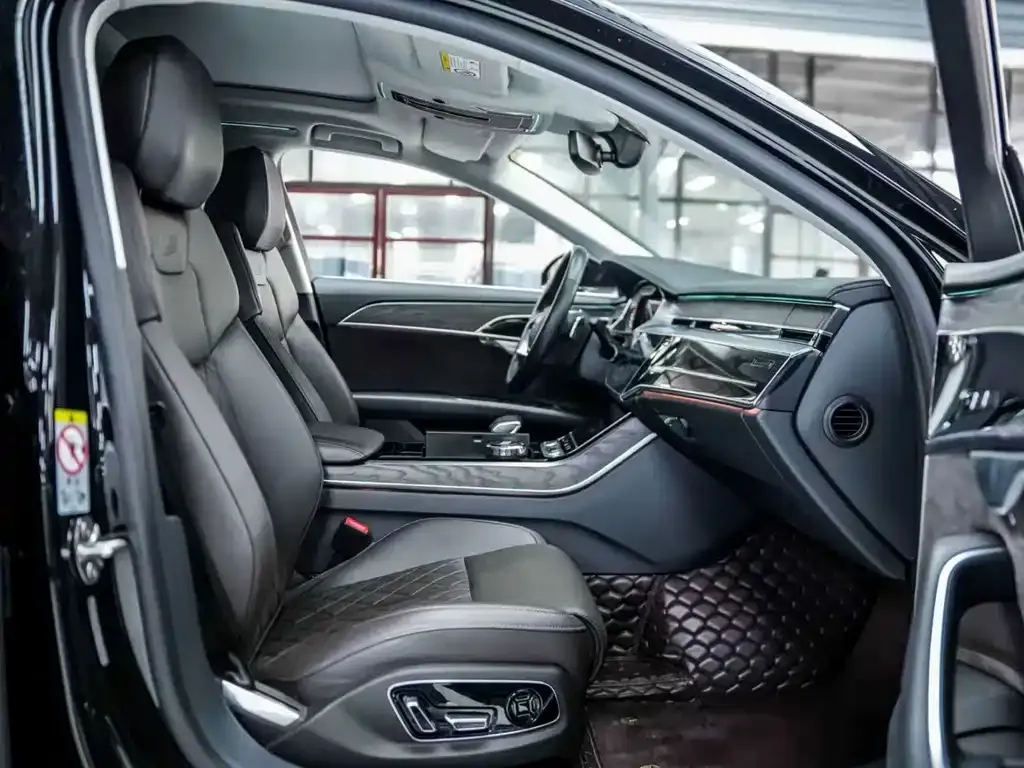 Audi A8 2022 из CN, фото 5