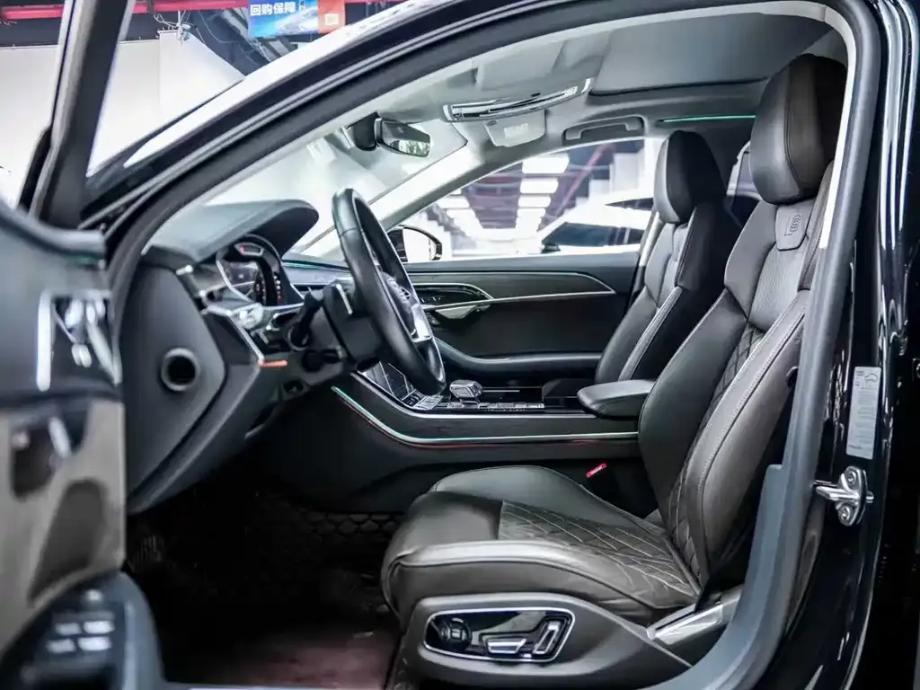 Audi A8 2022 из CN, фото 4
