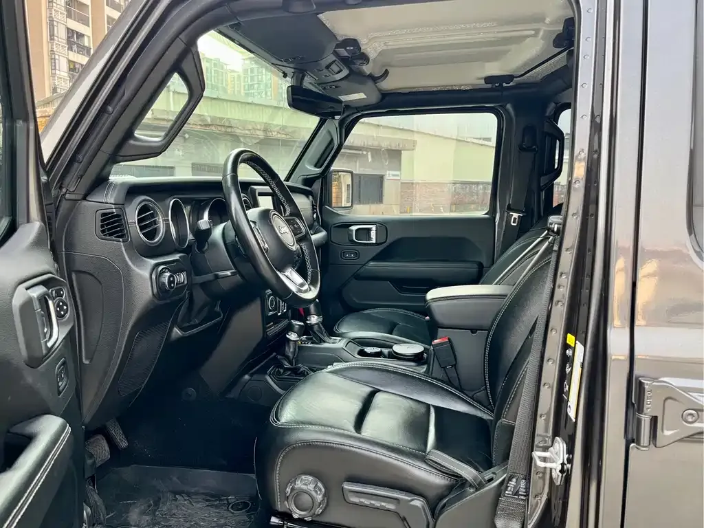 Jeep Wrangler 2021 из CN, фото 3