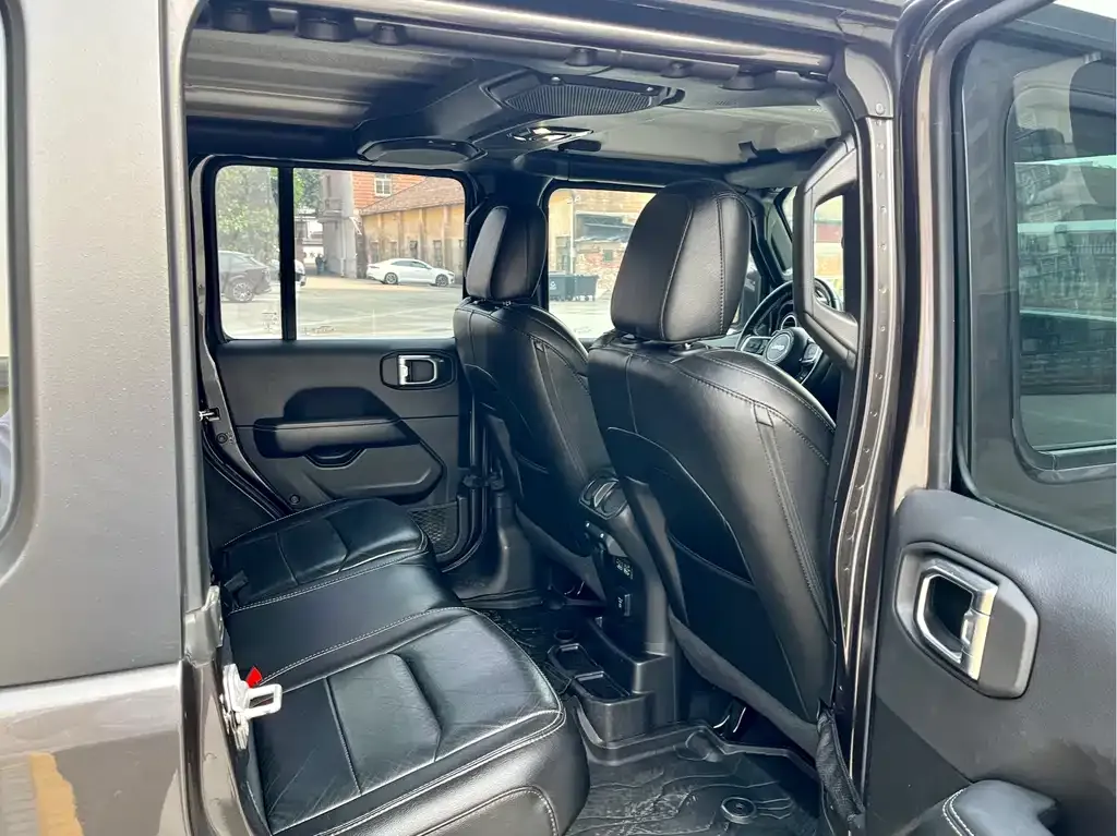 Jeep Wrangler 2021 из CN, фото 4