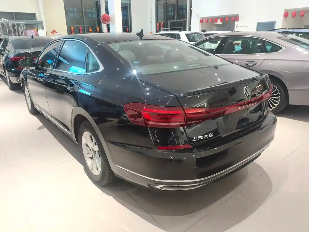 Volkswagen Passat — фото 4