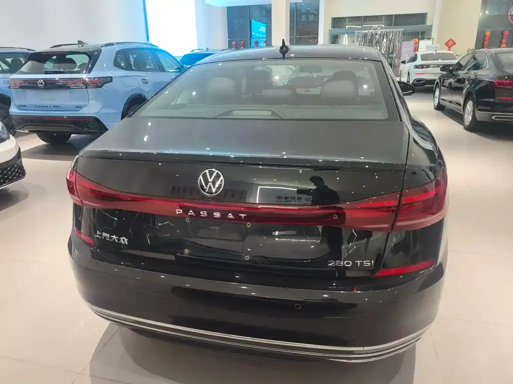 Volkswagen Passat — фото 2