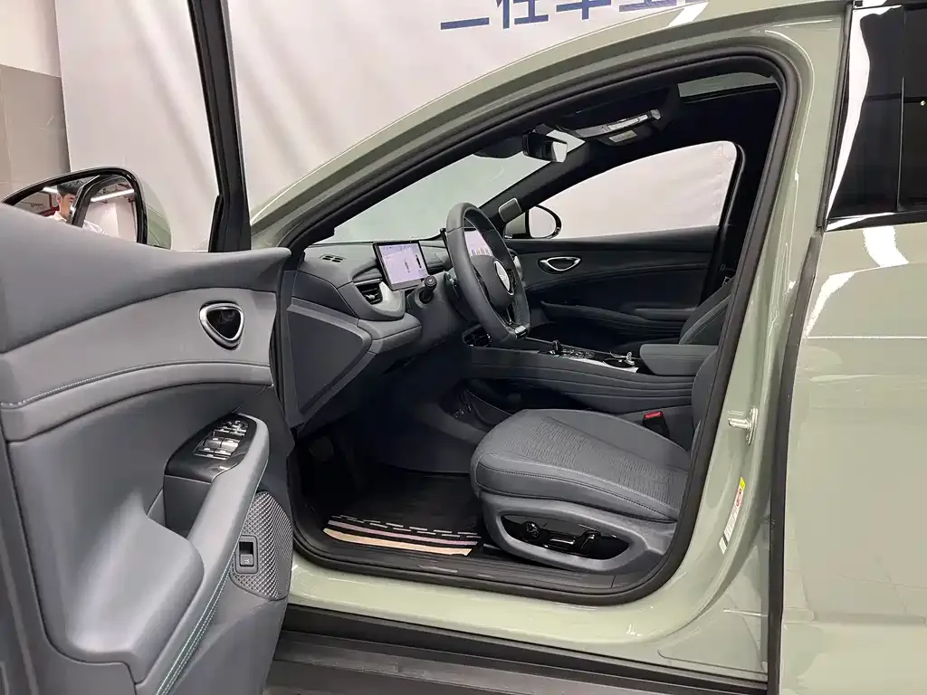 BYD Seal 06GT — фото 9