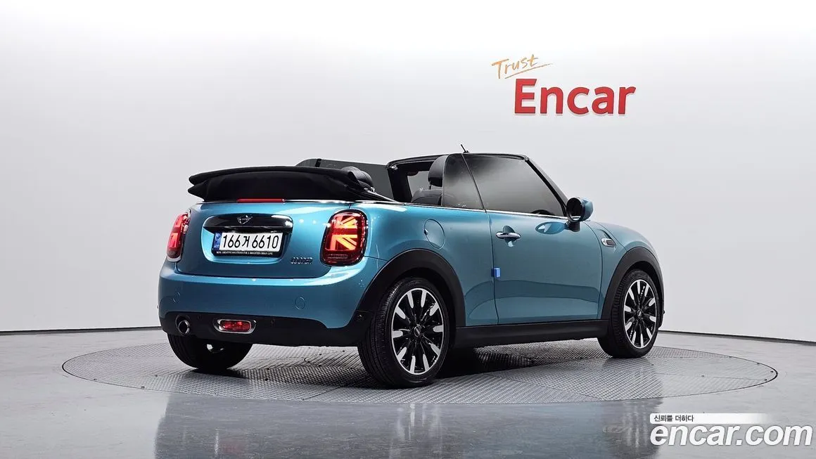 Mini Cooper Convertible 2021 из KR, фото 2