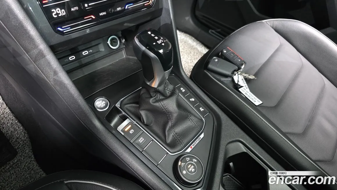 Volkswagen Tiguan 2022 из KR, фото 8