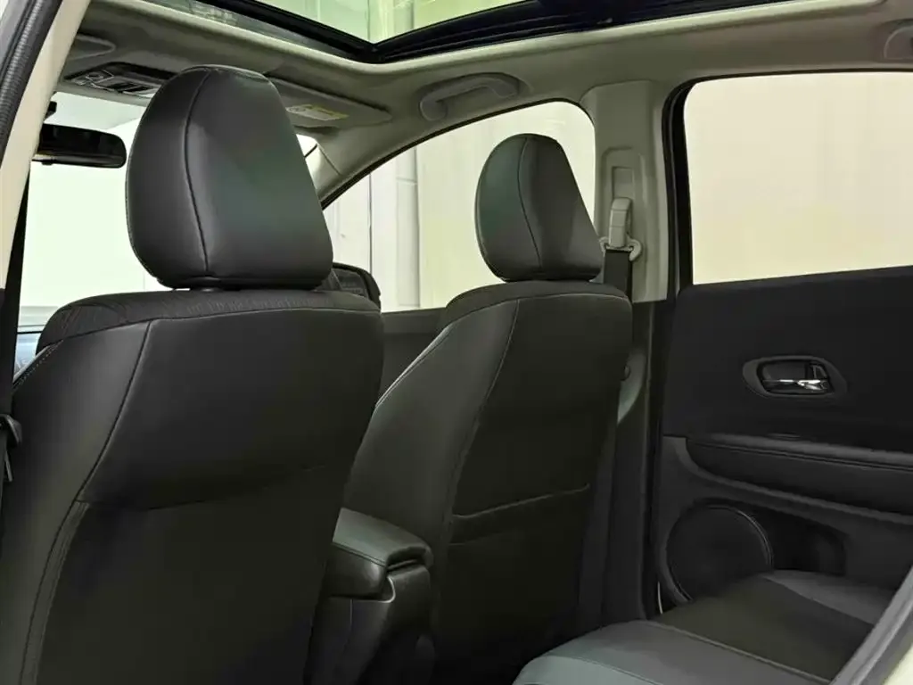 Honda Vezel 2021 из CN, фото 8