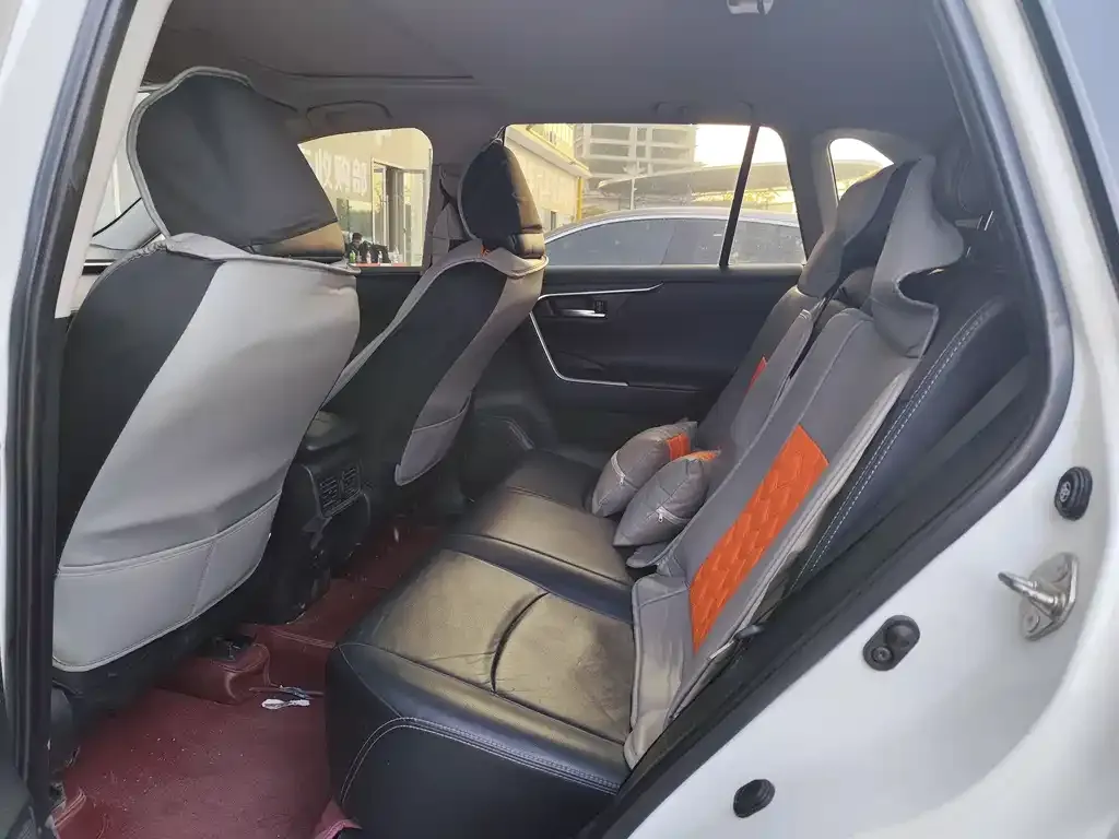 Toyota Wildlander 2022 из CN, фото 6