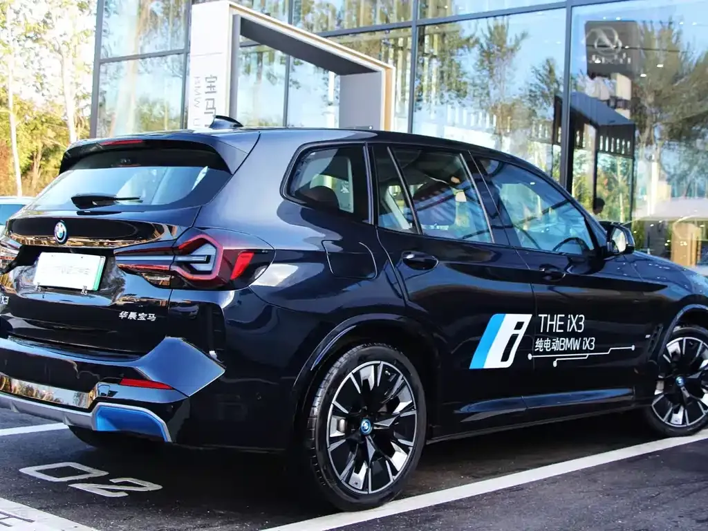 BMW iX3 2023 из CN, фото 7