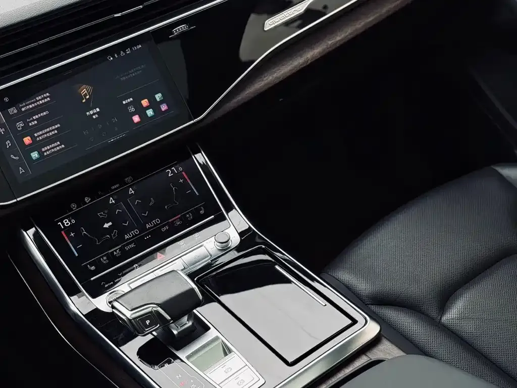 Audi Q7 2023 из CN, фото 8