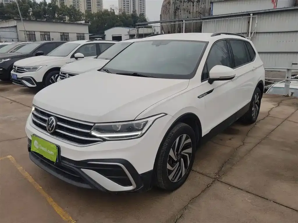 Volkswagen Tiguan L 2022 из CN, фото 1