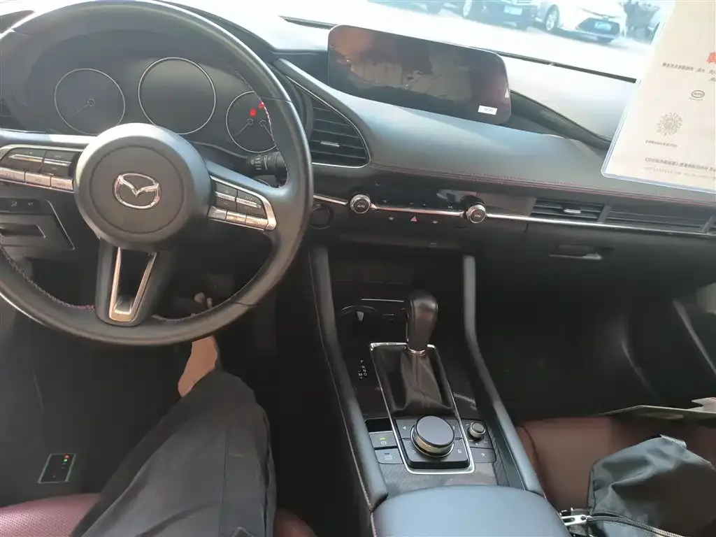 Mazda 3 Axela 2023 из CN, фото 9